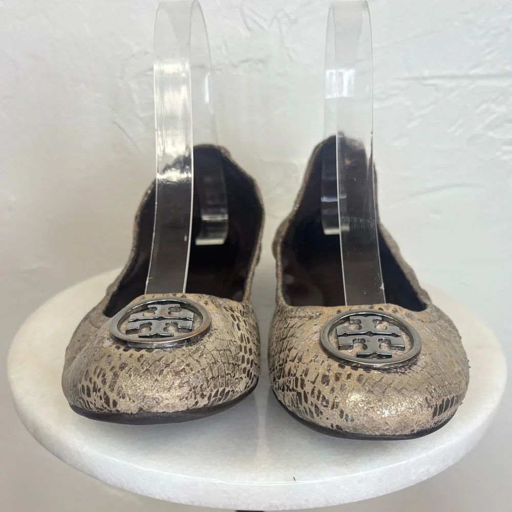 TORY BURCH Minnie Reva Flat Metallic Silver Heidi Ballet Logo‎ Leather Shoe 8.5